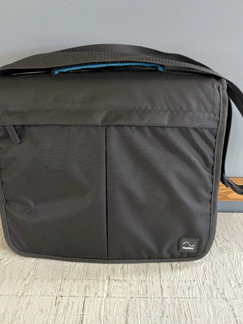 ResMedAir Sense 10 C Pap Machine with Grey Padded Carrying Case Only Used 24 Hr - Picture 16 of 16